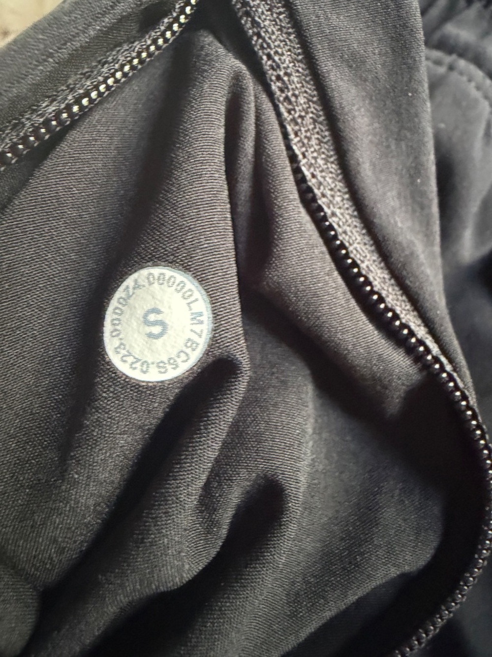 Lululemon 7" Black Pace Breaker Shorts - Picture 2 of 4